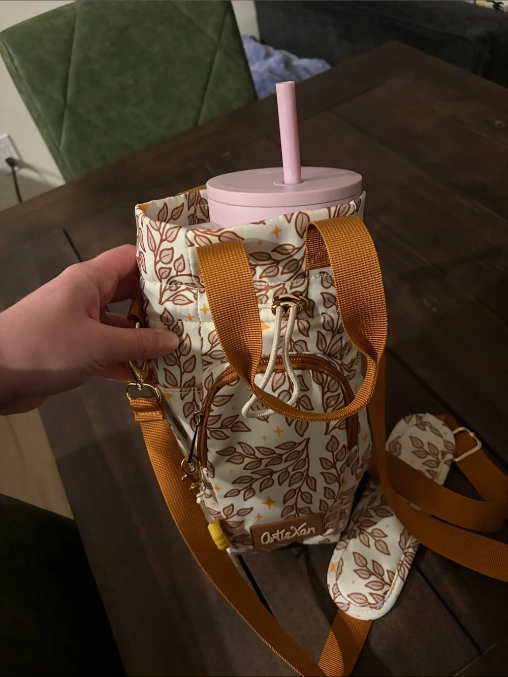 Artisan Cream and Tan Leaf-Print Crossbody Water Bottle Tote